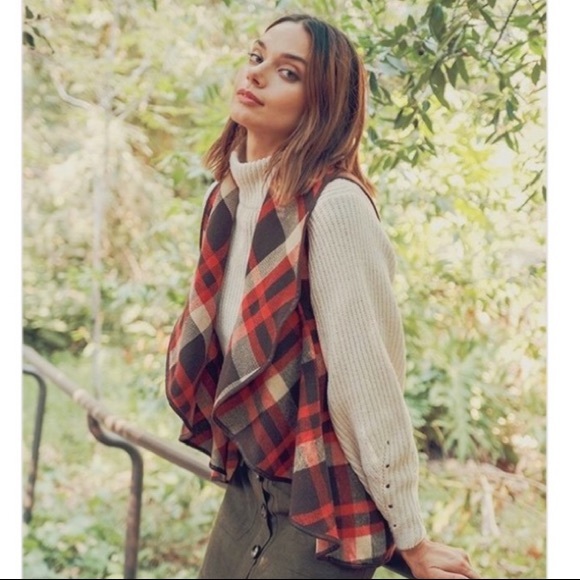 Mock neck Cropped Oatmeal Sweater - Picture 2 of 6